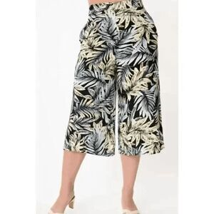 Unique Vintage Black & palm print wide leg Crop pants S